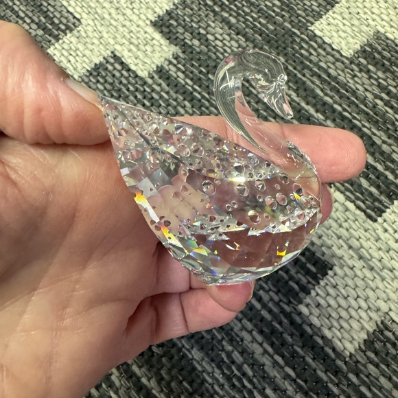 Swarovski Crystal Swan With Stand - Picture 2 of 6